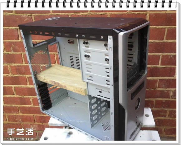 旧电脑机箱DIY花架 电脑主机制作花架的方法(图3)