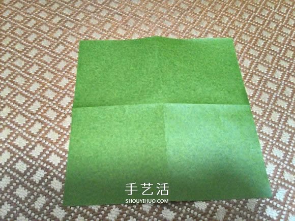 圣诞老人折纸步骤图解 纸折圣诞老人怎么折(图2)