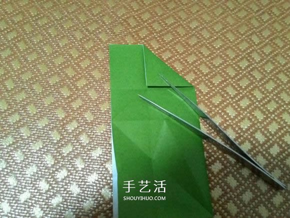 圣诞老人折纸步骤图解 纸折圣诞老人怎么折(图14)