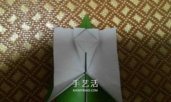圣诞老人折纸步骤图解 纸折圣诞老人怎么折(图27)