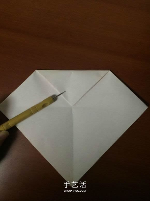 复杂立体跑车的折法 详细折纸跑车图解步骤(图5)