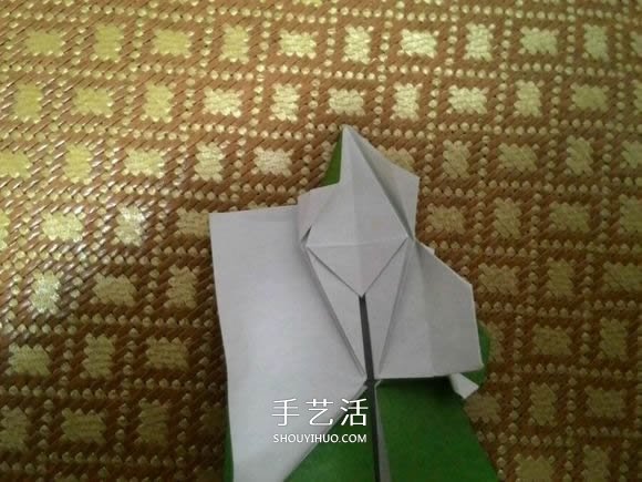 圣诞老人折纸步骤图解 纸折圣诞老人怎么折(图44)