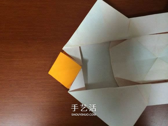 复杂立体跑车的折法 详细折纸跑车图解步骤(图27)
