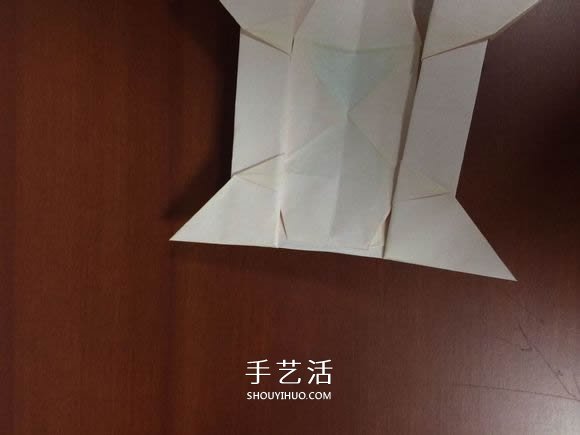 复杂立体跑车的折法 详细折纸跑车图解步骤(图28)