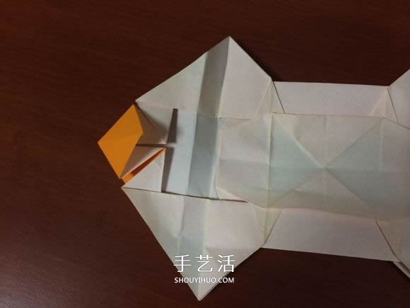 复杂立体跑车的折法 详细折纸跑车图解步骤(图33)