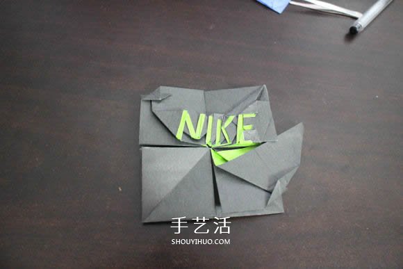 耐克标志的折纸方法 怎么折NIKE标志的图解(图34)