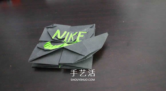 耐克标志的折纸方法 怎么折NIKE标志的图解(图38)