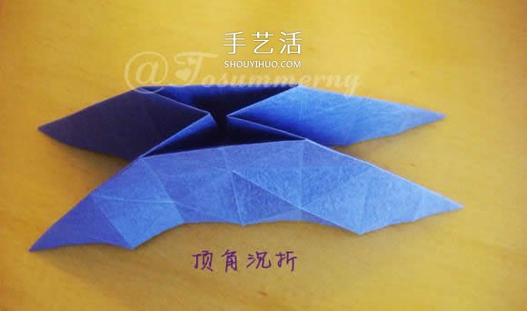 圣诞星折法图解教程 折纸圣诞星的方法步骤(图3)