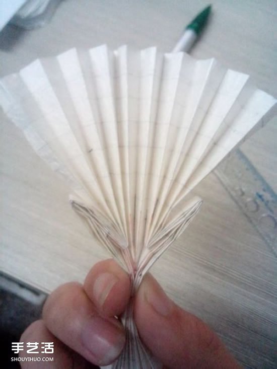 美丽天使的折纸方法 手工折叠立体天使图解(图19)