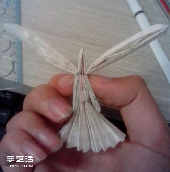 美丽天使的折纸方法 手工折叠立体天使图解(图27)