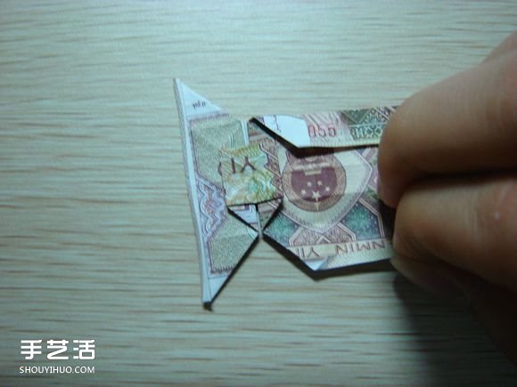 纸币折纸照相机图解 美金折相机的折法详解(图30)