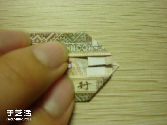 纸币折纸照相机图解 美金折相机的折法详解(图36)