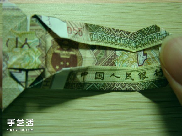 纸币折纸照相机图解 美金折相机的折法详解(图40)