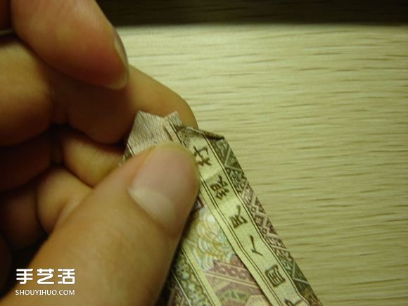 纸币折纸照相机图解 美金折相机的折法详解(图48)