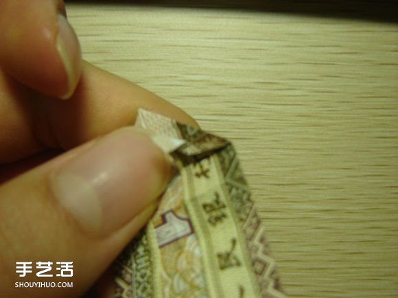 纸币折纸照相机图解 美金折相机的折法详解(图50)