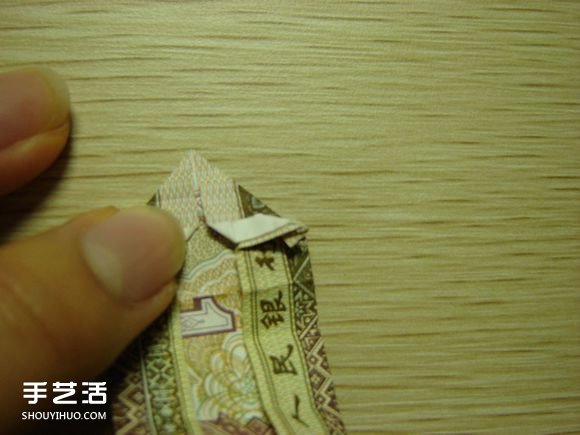 纸币折纸照相机图解 美金折相机的折法详解(图52)