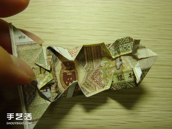 纸币折纸照相机图解 美金折相机的折法详解(图57)