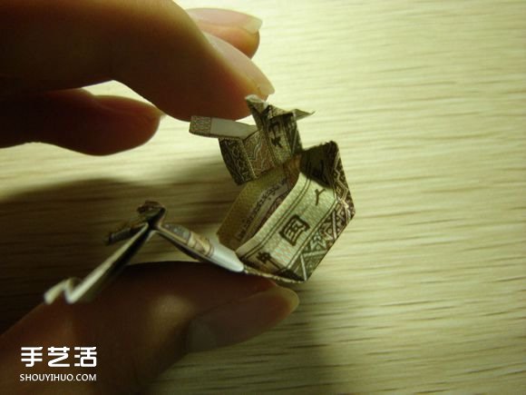 纸币折纸照相机图解 美金折相机的折法详解(图59)