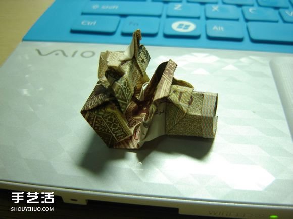 纸币折纸照相机图解 美金折相机的折法详解(图66)