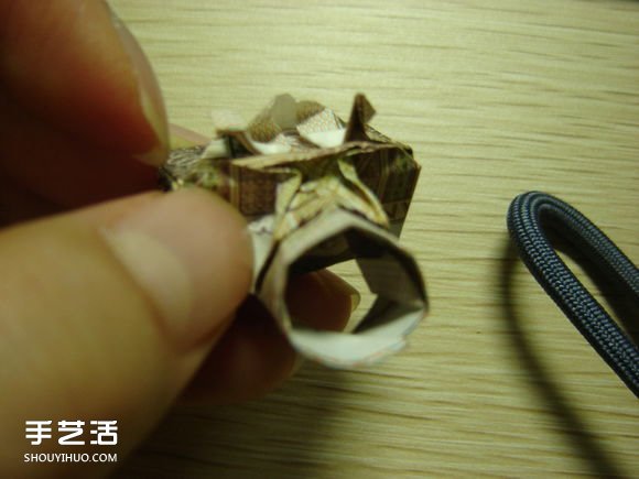 纸币折纸照相机图解 美金折相机的折法详解(图65)