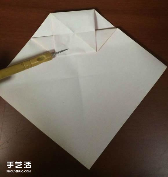 怎么折跑车的教程 手工跑车折纸方法图解(图12)