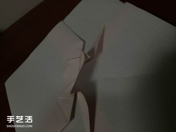 怎么折跑车的教程 手工跑车折纸方法图解(图18)