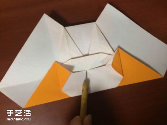 怎么折跑车的教程 手工跑车折纸方法图解(图27)
