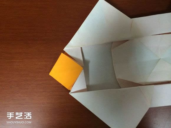 怎么折跑车的教程 手工跑车折纸方法图解(图35)