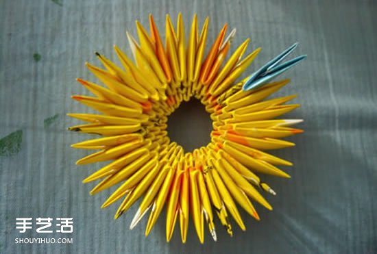 三角插笔筒步骤图解 三角插菠萝笔筒的具体插法(图9)