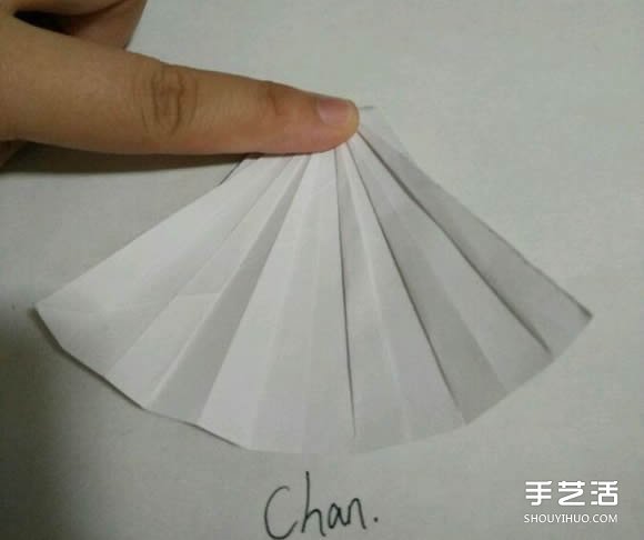 折纸婚纱裙的折法图解 婚纱的折纸方法步骤(图9)