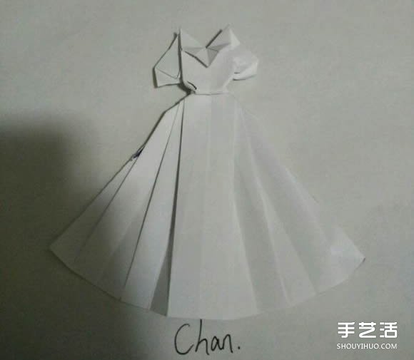 折纸婚纱裙的折法图解 婚纱的折纸方法步骤(图23)
