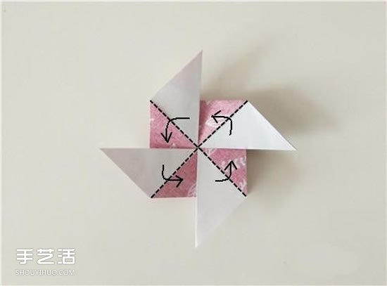 扑克牌方片和红桃花色的折纸方法图解(图18)